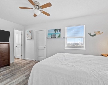 139 W Palm Street - Photo Thumbnail 21