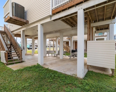 139 W Palm Street - Photo Thumbnail 4