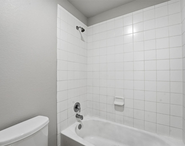 719 Longstreet Drive - Photo Thumbnail 14