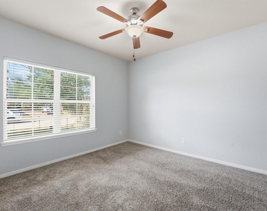 719 Longstreet Drive - Photo Thumbnail 21