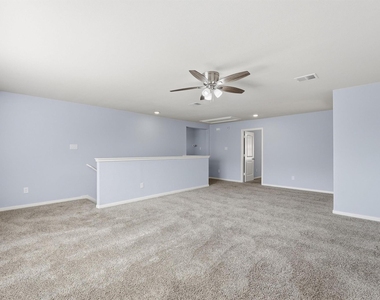 719 Longstreet Drive - Photo Thumbnail 9