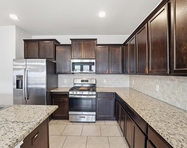 719 Longstreet Drive - Photo Thumbnail 27