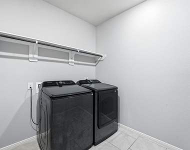 719 Longstreet Drive - Photo Thumbnail 23