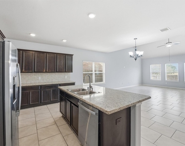 719 Longstreet Drive - Photo Thumbnail 24