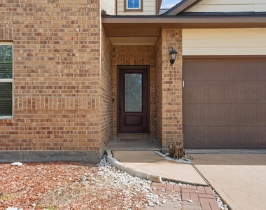 719 Longstreet Drive - Photo Thumbnail 19