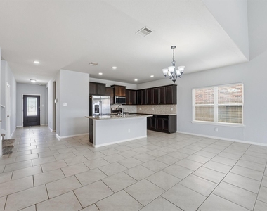 719 Longstreet Drive - Photo Thumbnail 28
