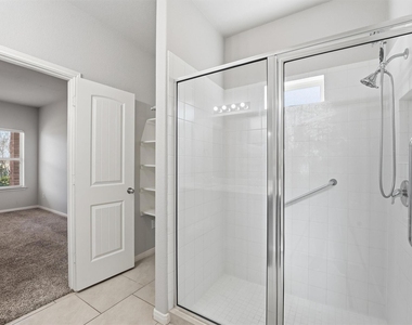 719 Longstreet Drive - Photo Thumbnail 6