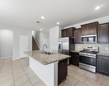 719 Longstreet Drive - Photo Thumbnail 26