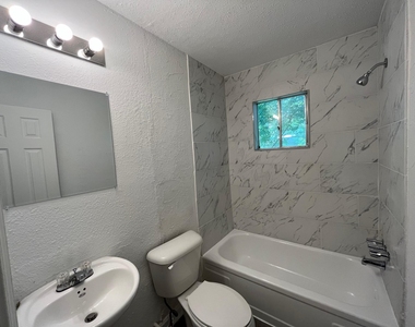 4831 Sycamore Avenue Avenue - Photo Thumbnail 4