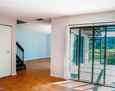 148 Lake Point Ln - Photo Thumbnail 7