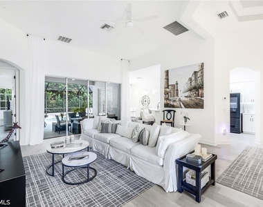 16188 Parque Ln - Photo Thumbnail 5