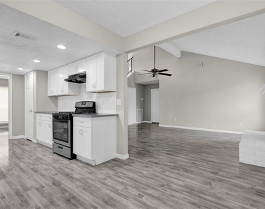 2055 Little Cedar Drive - Photo Thumbnail 10