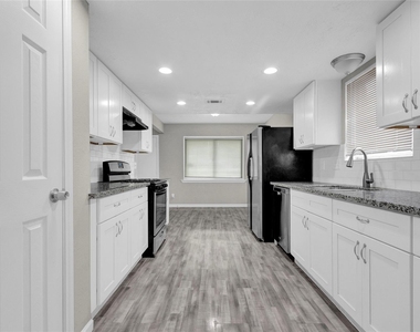 2055 Little Cedar Drive - Photo Thumbnail 11