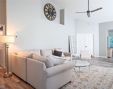 5125 Cedar Springs Drive - Photo Thumbnail 3