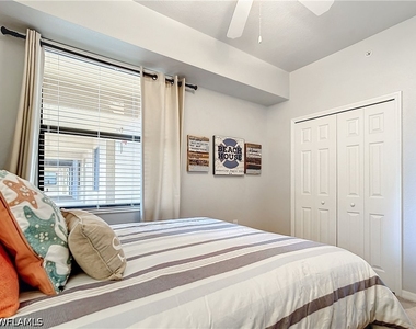 9715 Acqua Court - Photo Thumbnail 36