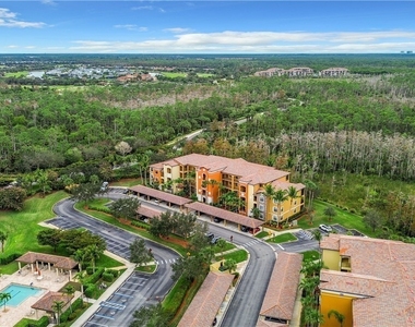 9715 Acqua Court - Photo Thumbnail 3