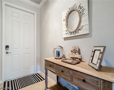 9715 Acqua Court - Photo Thumbnail 7