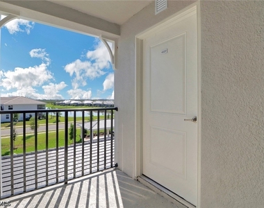 5749 Double Eagle Cir - Photo Thumbnail 12