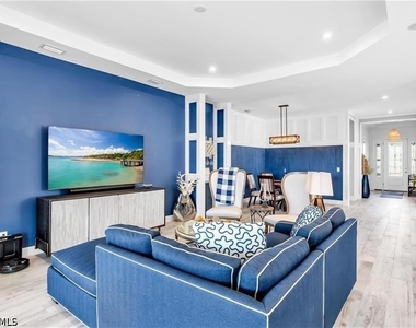 8911 Cappello Court - Photo Thumbnail 5
