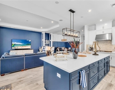 8911 Cappello Court - Photo Thumbnail 8