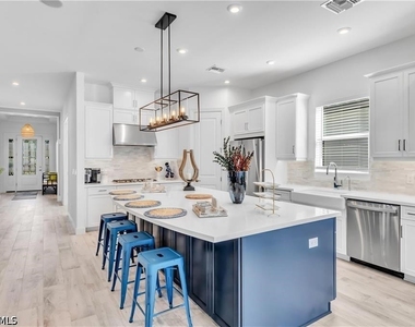 8911 Cappello Court - Photo Thumbnail 6