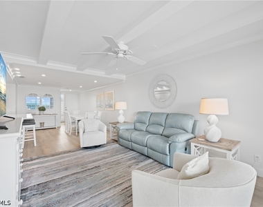 3443 Gulf Shore Boulevard N - Photo Thumbnail 4