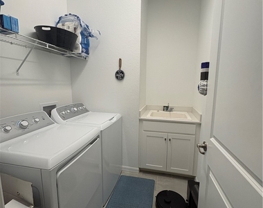 2458 Orchard Street - Photo Thumbnail 34