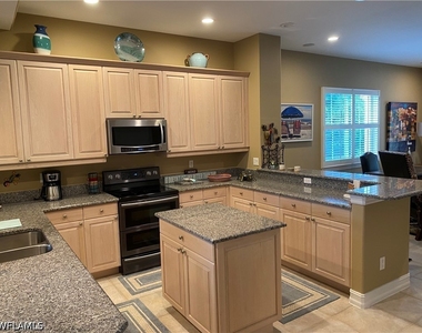 2662 Bolero Drive - Photo Thumbnail 2
