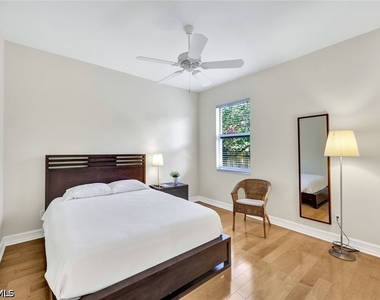 684 98th Avenue N - Photo Thumbnail 14