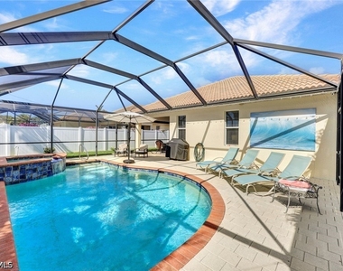 684 98th Avenue N - Photo Thumbnail 22