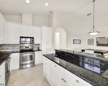 684 98th Avenue N - Photo Thumbnail 11