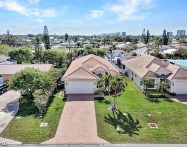 684 98th Avenue N - Photo Thumbnail 2