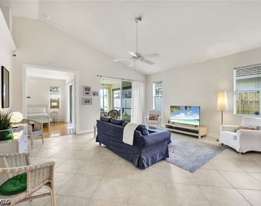 684 98th Avenue N - Photo Thumbnail 7