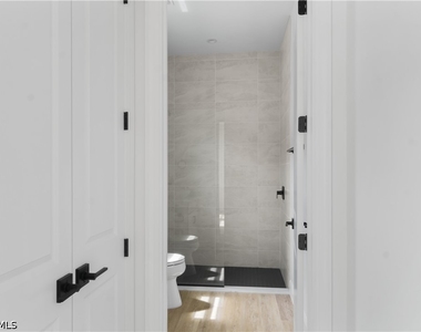 837 91st Avenue N - Photo Thumbnail 8