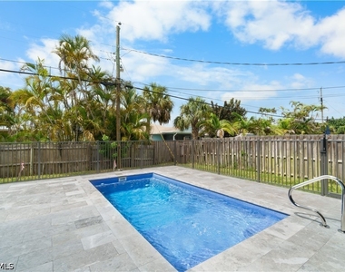 837 91st Avenue N - Photo Thumbnail 15