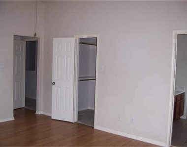 3710 Windmill Village Drive - Photo Thumbnail 7