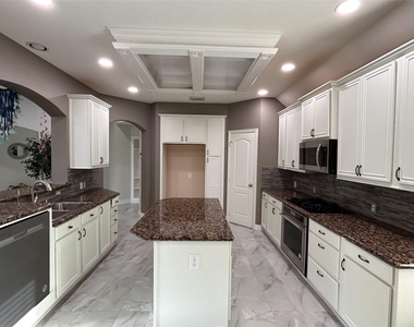 21806 Silverpeak Court - Photo Thumbnail 6