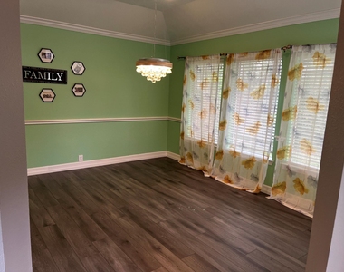 21806 Silverpeak Court - Photo Thumbnail 9