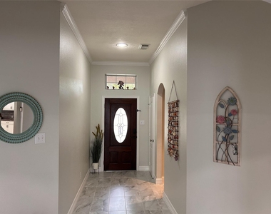 21806 Silverpeak Court - Photo Thumbnail 2