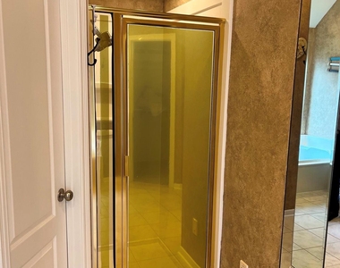 21806 Silverpeak Court - Photo Thumbnail 13
