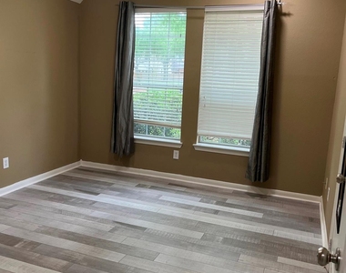 21806 Silverpeak Court - Photo Thumbnail 21