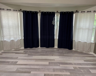 21806 Silverpeak Court - Photo Thumbnail 10