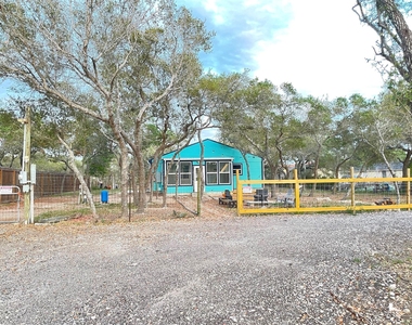 1016 Hardee Street - Photo Thumbnail 3