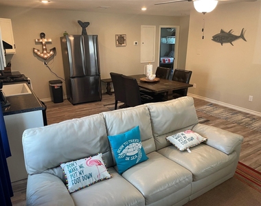 1016 Hardee Street - Photo Thumbnail 10