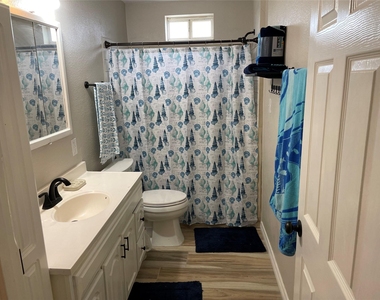 1016 Hardee Street - Photo Thumbnail 7