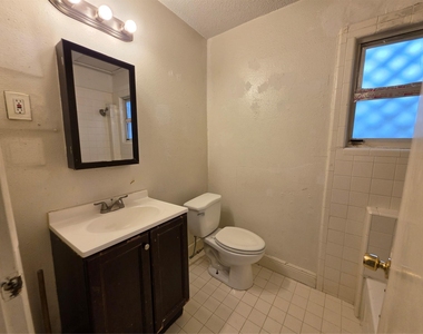 1226 W Gray Street - Photo Thumbnail 11