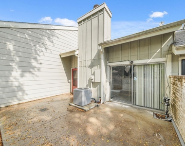 7119 Brendam Lane - Photo Thumbnail 7