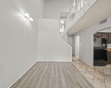 7119 Brendam Lane - Photo Thumbnail 11