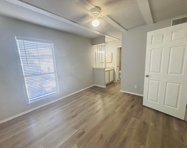 6200 W Tidwell Road - Photo Thumbnail 16