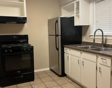 4010 Feagan Street - Photo Thumbnail 7